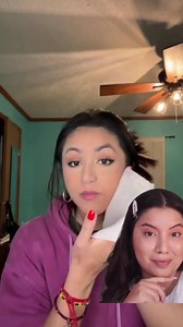 No setting spray? No problem! Lock your makeup with a loose powder. Use @shona_thepinktowngirl powdery hack to set your makeup straight. ✨After applying makeup, dip the sponge into the loose powder tray. ✨Slowly dab the loose powder onto your face and remove the excess powder with a tissue. ✨And there you have it, long lasting smudgeproof makeup for hours. @n.y.bae Setting Powder - Translucent #transferproof #smudgeproof #smudgeproofmakeup #longlasting #longlastingmakeup #transferproofmakeup #se