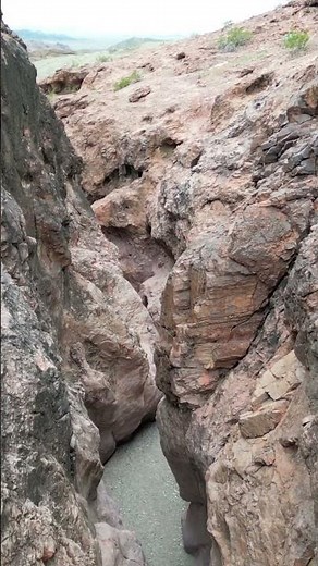 Locals Gem in Lake Havasu: Sara Crack Slot Canyon! 🌵✨