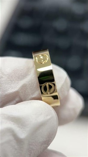 The Wedding Band That Never Goes Out of Style. #jewelry #fashion #ring #weddingring #gold