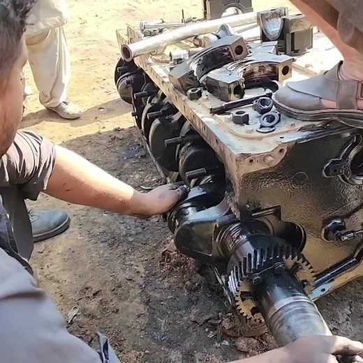 Repair and Restore CAT Engine Broken Crankshaft, Rebuilding CAT Bulldozer Engine Completely. . . #CAT #CATengine #Pakistanitruck #machineshop #making #machinist #engineblock #crafting #diycrafting #🇺🇸 #virał #repair #mechanical #talent #skills #creativity #artistry #innovation #talentshowcase #discovertalent #Howitsmade #Ironbar #foryou #fyp #foryoupage #fypシ