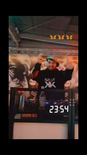 Encore un week-end de folie ! Merci à @la_java_ Vendredi et à @thebeartavern_79 Samedi ! S'était super ! #dj #kurst #niort #parthenay #lajava #thebeartavern #djset | Anthony Vacher | Facebook