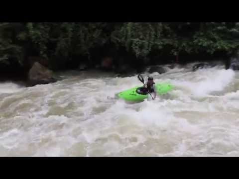 Unbelievably Beautiful White Water Kayaking
