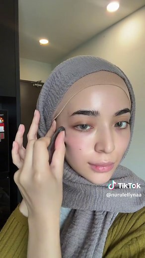 Simple makeup tutorial for youuu ladiess💓😙 #foryourpagе #fyp #fypシ゚ #makeuptutorial #trending #beebir