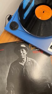 2025 was an incredible year of reissues— from Mississippi John Hurt, to Memphis Slim, to Lonnie Johnson, and more. Thank you, Qobuz for featuring Bluesville Records in your Best of Blues 2025 playlist. Listen now: https://open.qobuz.com/playlist/46572992 | Bluesville Records