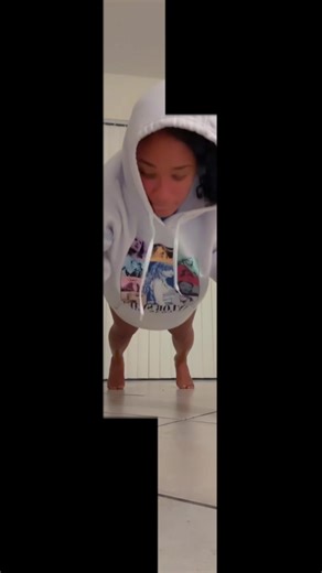 Roxy.the.model (@roxy.the.model)’s videos with original sound - Dropship