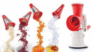 21K views · 576 reactions | ¡No te rayes si tenés que rallar! Con el Rallador Chef no sólo podés preparar tus comidas de manera rápida y fácil, sino que también podés picar hielo y sorprender con bebidas refrescantes. Pedí la edición limitada del Rallador Chef de 4 conos con 30% de descuento: bit.ly/C2-RalladorChef | Tupperware Argentina | Facebook