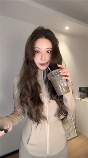 Honeybobo on Instagram: "這次活動到9/15 新品滿2025免運 各別抽到禮物感恩優惠碼的也是15號以前要使用 （不跨15號 這次都很燒🔥"