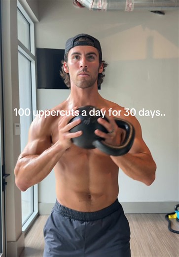 100 uppercuts a day for 30 days👇 The kettlebell uppercut checks a lot of boxes: ✅ Strengthens the obliques ✅ Improves shoulder stability ✅ Builds endurance It’s a simple movement, but when performed consistently, the results add up fast. Sometimes the best exercises aren’t the most complicated—they’re the ones you’ll actually do every day. Who’s up for the challenge?💪🔥 #kettlebells #kettlebelltraining #kettlebellworkout #uppercuts #core
