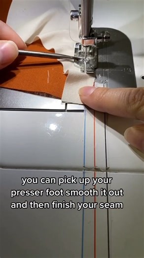 Quiltearth | 🪡 Tip for Sewing Curved Seams! When sewing, pay attention to what is directly under the needle. . 📸 Source: @ modern.groove on TikTok DM... | Instagram
