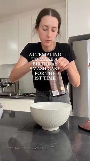 7.2K views · 195 reactions | Smash birthday cake for my toddler  | Elli | Facebook