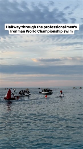 It’s incredibly close at the front of the swim… for now! 🔥 Head to triathlete.com for our non-stop race day live blog! | Triathlete Magazine