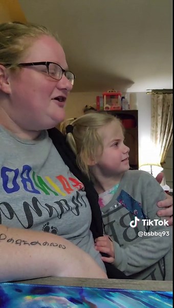 Pink Unicorn Camera Review by Seven Year Old | Kids Approved