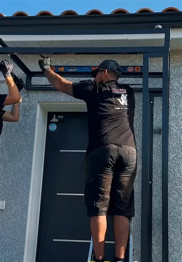 So baust du ein Eingangsvordach mit LED‑Wow‑Effekt! 💡 #foryoupage #trending #viralvideo #diyprojekt #designideas