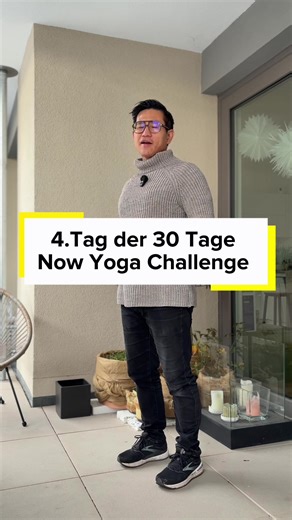 4. Tag der 30-Tage-Challenge Das Hauptthema der ersten Woche ist Yoga. Heute widmen wir uns der Dehnung der Flanken, der Mobilisierung der Schultern sowie einer sanften und gesunden Vorbeuge. Die Übungen kannst du ohne vorheriges Aufwärmen durchführen. Das Video dauert 2:40 Minuten – ich empfehle, die Sequenz zweimal hintereinander auszuführen (gerne auch öfter). Viel Freude beim Mitmachen 🙌 ✨#qigong #yoga #nowyoga #30tagechallenge @Frank Bar_Tl