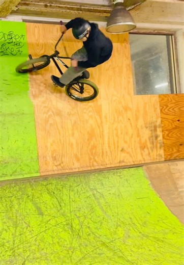 @urijahbikes Fun fact Urijah lives at under the mini ramp at @mikesbikepark #dkbicycle #bmxlife #bmx #bmxtiktok #ridedk
