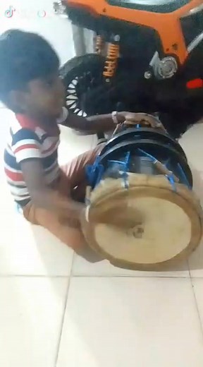 3.7K views · 80 reactions | කොහොමද පොඩ්ඩා ♥️ Pali Bagra ගේ පුංචි පුතා 殺 | වේදිකාවේ දිලෙන තරු | Facebook