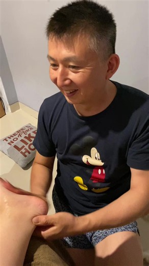 Mereka sering berpikir aku kuat menjadi ivu dikala duka Tapi yang tidak mereka tahu , seberapa kerasnya aku berusaha untuk tetap hidup sampai hari ini Seberapa kerasnya aku untuk tidak ikut bersamamu sayang