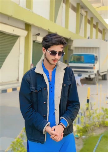 Explore Timeless Old Bollywood Songs and Melodies