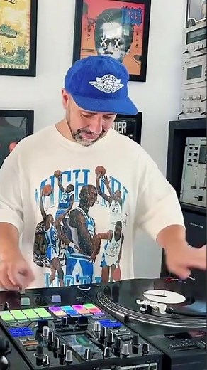 SCRATCH 🔥🔥🔥 #dj #scratch #scratching #hiphop #turntable #djskills #djay #scratchdj