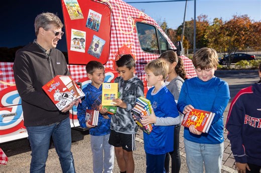 Exclusive: Jeff Kinney donates 20,000 books a month ahead of 20th 'Diary of a Wimpy Kid'