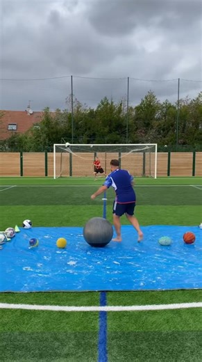 Best football challenge😂 #football #footballchallenge | Football Team