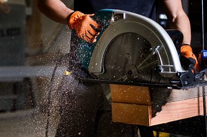 What Size Board Will a Miter Saw Cut?