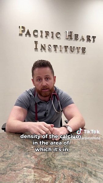 Your coronary artery calcium score can help your cardiologist better determine interventions for avoiding heart attack and other cardiovascular events. Dr. Lichtenstein explains how this is done. #coronaryarterycalciumscore #coronaryartery #heartinterventions #caridolvascularhealth #cardiologistexplains #cardiohealth #hearthealth #hearthealthexplained #cardiologia #cardiologist #santamonicacardiologists #pacificheartinstitute #pacificheart