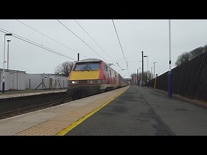 Virgin Trains East Coast 225s & HSTs pass Alnmouth (ECML)