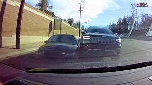 Crazy Drivers Battle It Out At High Speed