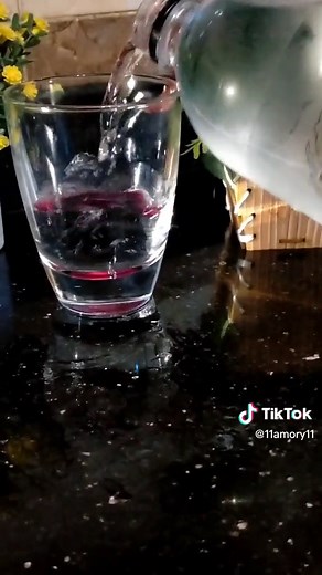 اعلان مياه معدنية فلو المميز