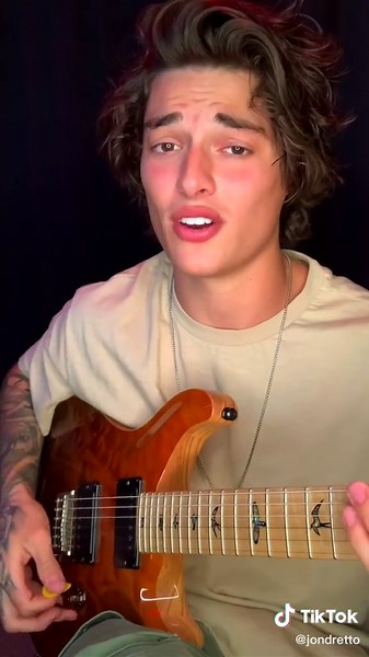 Experience Mind-Blowing 8D Guitar Soundscapes with Headphones