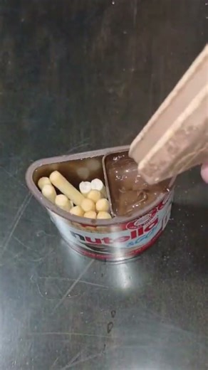 Nutella & go vs kinder cards dipping