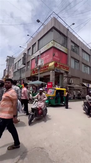 Syed Asjad on Instagram: "Rafi collection the Abaya, Bangalore’s best Abaya Store"