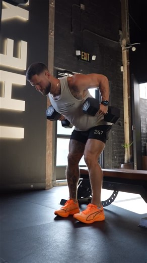 Matt Tralli on Instagram: "METCON WORKOUT 💪🏻🔥 Here’s a quick metcon you can crush anywhere — all you need is a pair of dumbbells! The challenge: try not to drop them until you finish the last exercise. 4 moves back-to-back. Let’s go! 💥 Workout Details: 🏋️‍♂️ 4 Rounds 🔟 10 Reps of Each ⏱️ 60 Seconds Rest Between Rounds 1️⃣ Hang Clean x10 2️⃣ Thruster x10 3️⃣ RDL x10 4️⃣ Bent Over Row x10 Push the pace, keep good form, and finish strong. 👉 For more workouts like this, hit the link in my bio