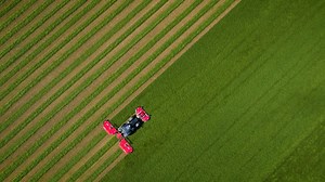 675 reactions · 30 shares | Introducing the latest additions to our triple mower range - the Kverneland 5387 & 5395 QuattroLink mower conditioners with 8.7m and 9.5m working width. Read more : https://ien.kverneland.com/mowers/mower-conditioners/kverneland-5387-mt-mt-bx-mr-5395-mt-mt-bx | Kverneland | Facebook