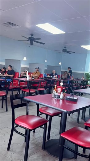 If you love a Classic Diner vibe Check out JRs Cafe & Grill 📍2406 W Park Row Pantego 76013 Locals LOVE IT What’s your favorite menu item? #breakfast #lunch #shoppantego | Shop Pantego