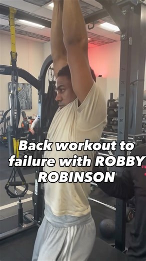 Jordan on Instagram: "Back workout to failure to stimulate muscle growth with Robby Robinson. • • • • • • • • #explore#robbyrobinsonofficial#backworkout#goldenerabodybuilding#aesthetics"