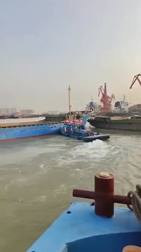 Powerful Tugboat pulling 🚢⚓⚓ Sail Marine #offshore #sailing #sailboat #merchantnavy #marineworld #voyage #ocean #navigation ⚓ | Sail Marine