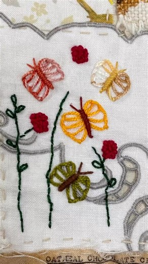 Lisa Mattock - SLOW STITCHING on Instagram: "Such a fun weekend with classes in the studio with stitchy friends! Our “SIT & SEW” is this coming Sunday at the Turramurra Bowling Club - all details on the website. Come along for an informal day of working on your hand stitching projects. Includes lunch, and we pinky promise that we’re a friendly bunch…. 😊"