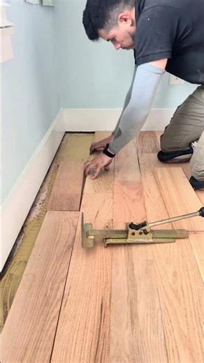 Cómo instalar últimas tablas en pisos de madera #atlanta #qualityflooring