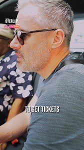 “Oh my GOD, this is my hero.” Jamie Carragher shares the story of sitting next to Franco Baresi at the San Siro with his son 🤩🇮🇹 | We Are The Overlap