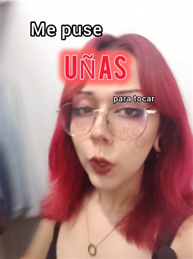Me puse uñas y no puedo tocar la guitarra - ¿Cómo adaptarlas?