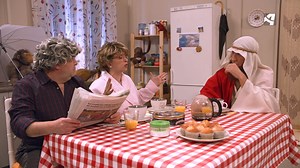 ¡"DESAYUNANDO CON" NOS LLEVA A UNA COCINA BÍBLICA! Concretamente a la de Noé, el del arca. Los padres están ya harticos con los animales que tienen en casa. Pirañas en la taza del váter, perros, gatos, hipopótamos... El caso es que tiene la nómina de pasajeros para su barco completa. Vamos, que no cabe ni una pareja de humanos de la familia... | OREGON TELEVISION