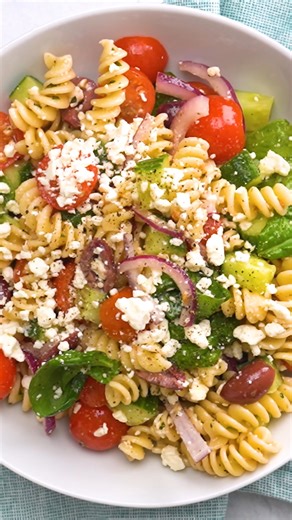 25K views · 175 reactions | RECIPE: https://feelgoodfoodie.net/recipe/mediterranean-pasta-salad/ My best tip to making sure your salad dressing doesn’t separate is to add mustard or another emulsifier! Now that you know this, make sure to whip up this easy Mediterranean Pasta Salad! | Feel Good Foodie | Facebook