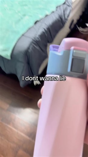 AI Powered Smart Water Bottles for Hydration Tracking