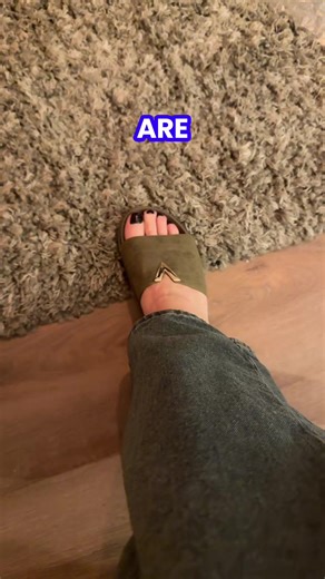 @LoudLook women’s sliders in loads of colours. Give me summer vibes #TiktokMadeMeBuyIt #sliders #loudlook #shoes