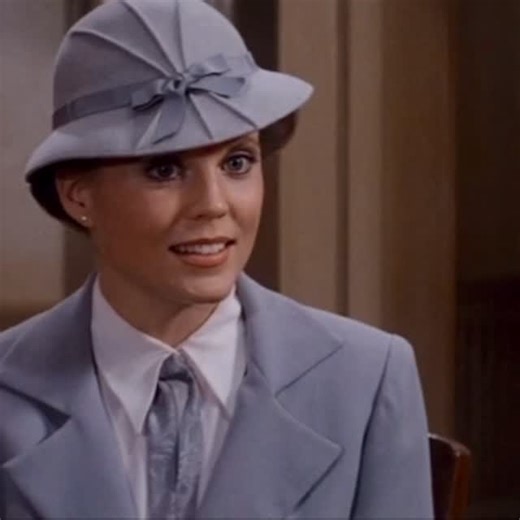 The Broadway Enthusiast on Instagram: "#annreinking #heavenlybirthday #annie #1982 #musicalfilm #gracefarrell #carolburnett #aileenquinn #dancer #broadway #broadwaymusical #tonyaward"