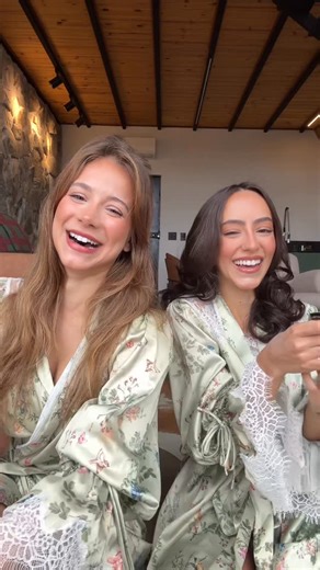 Marina Miano Fernandes on Instagram: "Em frente ao espelho"