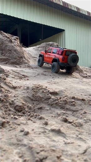 RC Car Sand Obstacle Challenge | Extreme Dune Climb Test 🚗🔥 #RCCar #SandChallenge #OffRoad