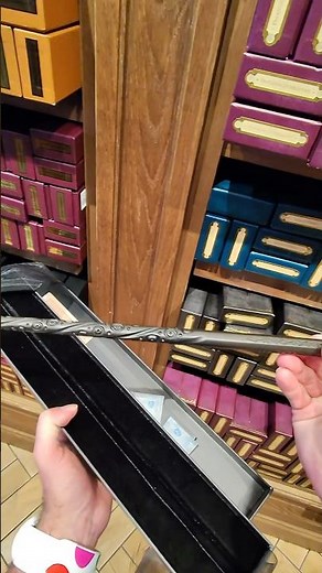 Unboxing New Harry Potter Wands